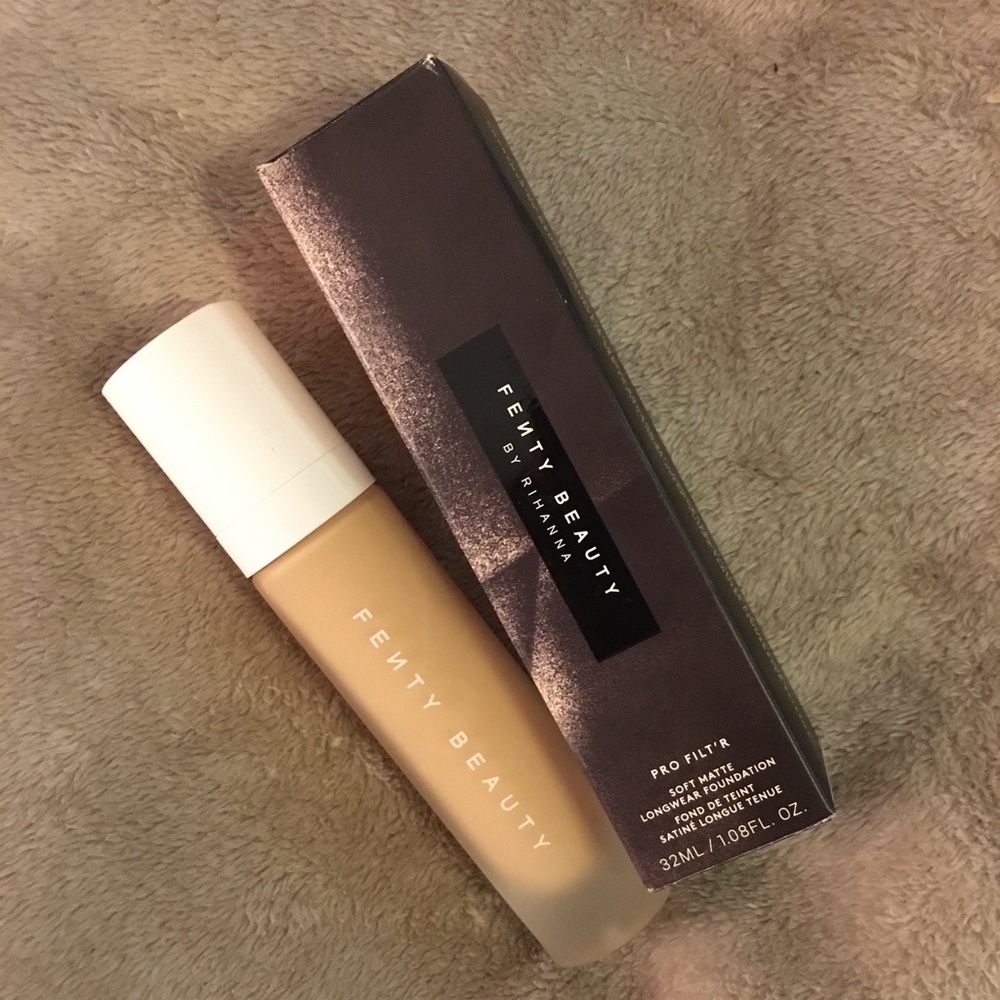 Fenty Beauty Foundation Soft Matte Longwear 240